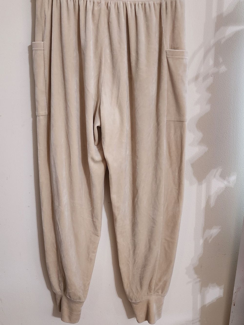 OFFLINE by Aerie Cream Velour Drawstring Cargo Joggers Pants Size M - Picture 4 of 4